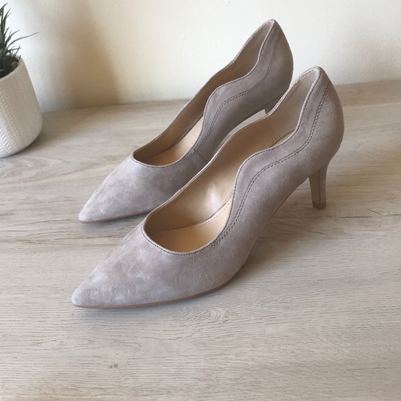 NWOT Athena Alexander Suede Pumps - Picture 3 of 7